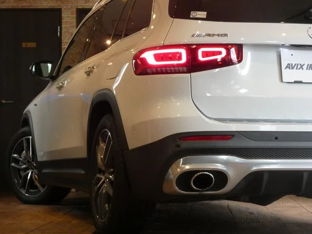 MERCEDES AMG GLB 7