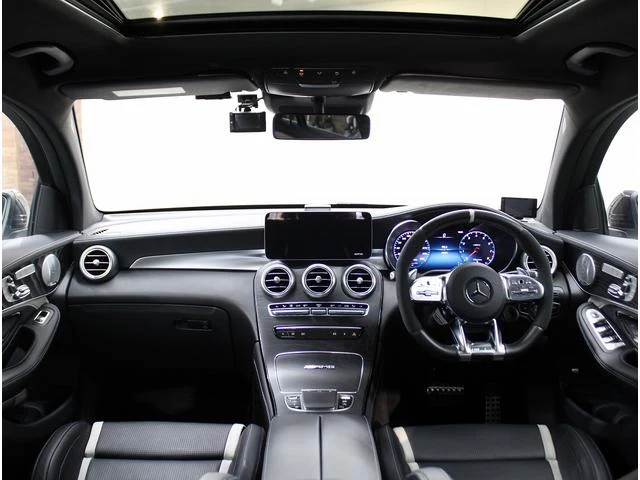 MERCEDES AMG GLC 55