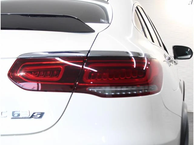 MERCEDES AMG GLC 47
