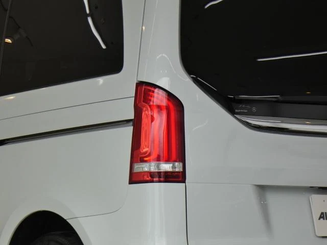 MERCEDES BENZ V-CLASS 4
