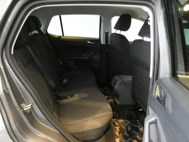 Volkswagen T-CROSS 16