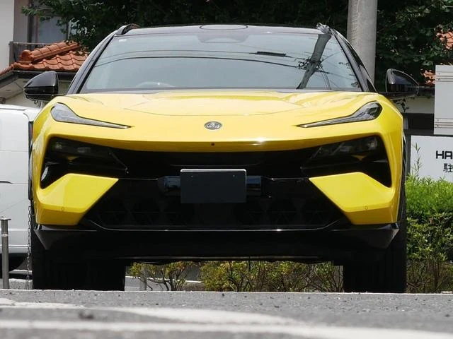 Lotus ELETRE 25