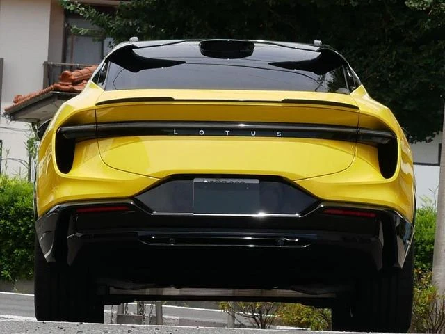 Lotus ELETRE 32