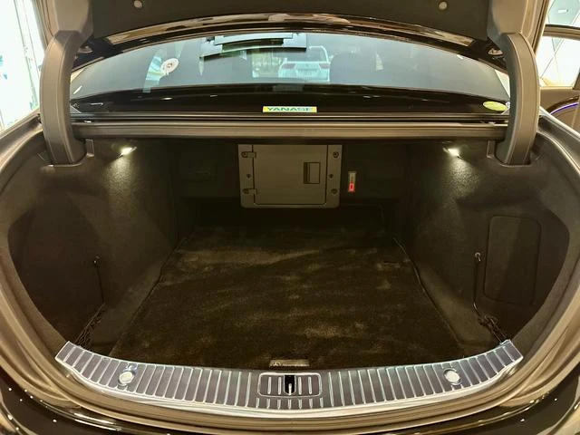 MERCEDES MAYBACH S-CLASS 8