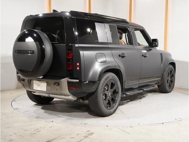 Land Rover DEFENDER 10