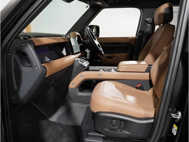 Land Rover DEFENDER 21
