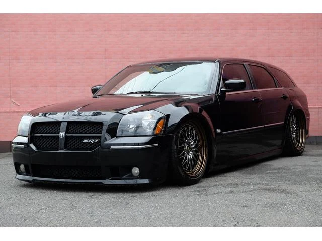 Dodge MAGNUM 8