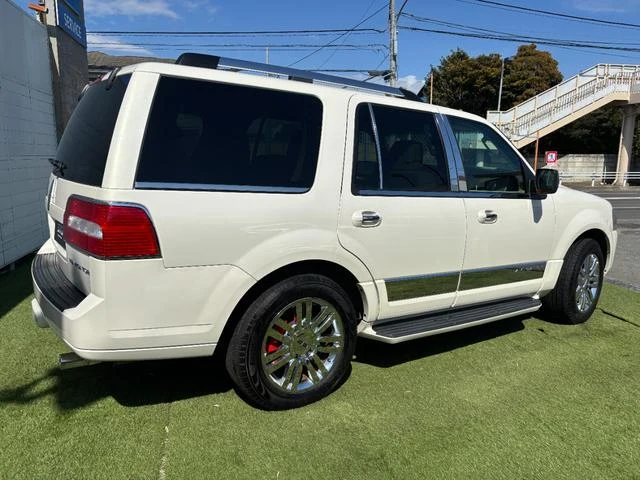 Lincoln NAVIGATOR 8
