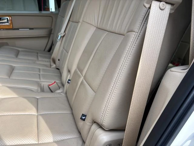 Lincoln NAVIGATOR 28