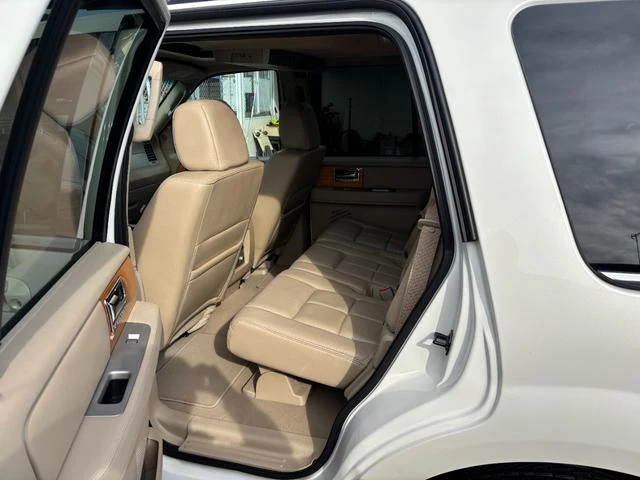 Lincoln NAVIGATOR 27