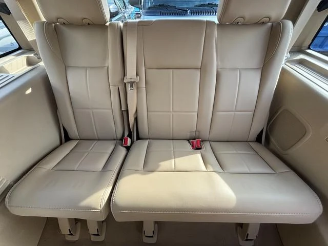 Lincoln NAVIGATOR 33