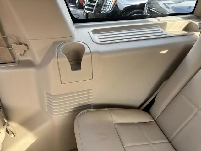 Lincoln NAVIGATOR 34