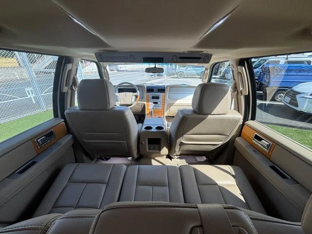 Lincoln NAVIGATOR 26