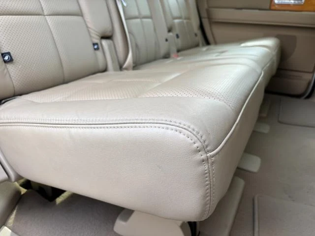 Lincoln NAVIGATOR 32
