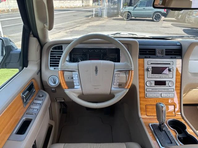Lincoln NAVIGATOR 18