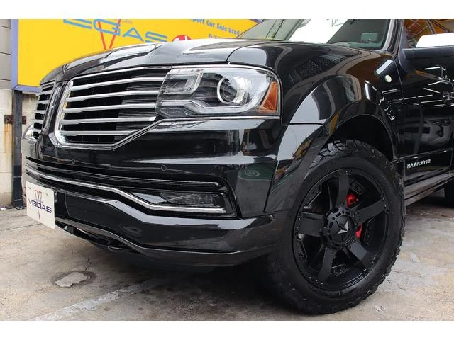 Lincoln NAVIGATOR