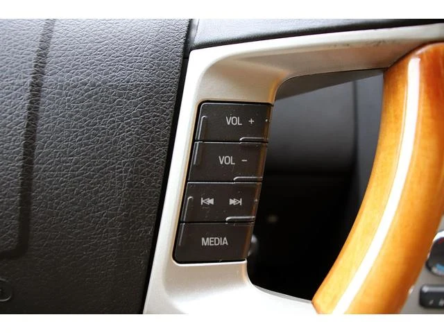 Lincoln MKX 28