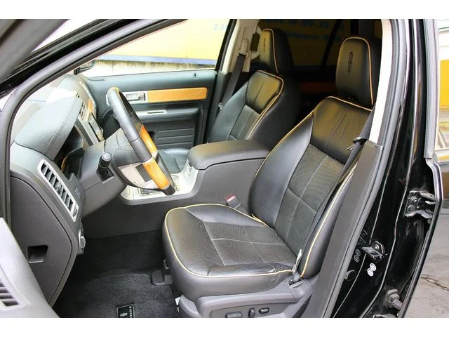 Lincoln MKX 19