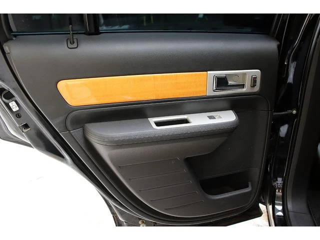 Lincoln MKX 37
