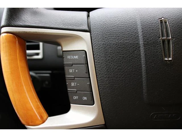Lincoln MKX 27