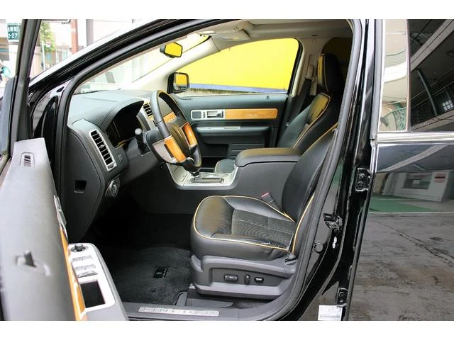 Lincoln MKX 17