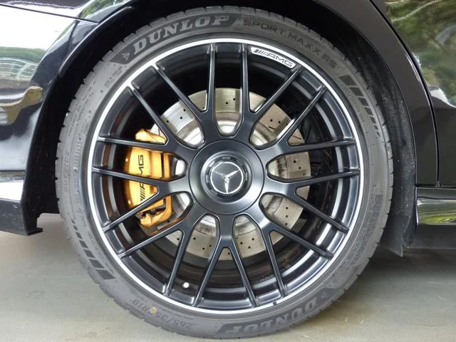 MERCEDES AMG C-CLASS 24