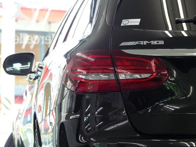 MERCEDES AMG C-CLASS 8