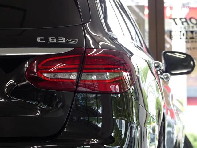 MERCEDES AMG C-CLASS 9