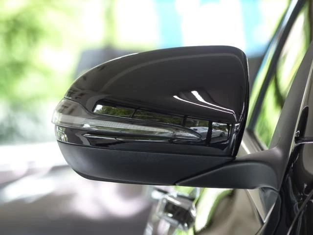 MERCEDES AMG C-CLASS 21