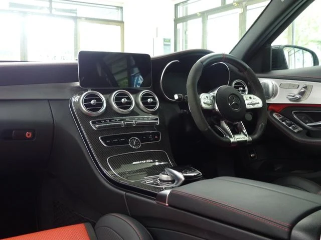 MERCEDES AMG C-CLASS 10