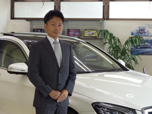 MERCEDES AMG C-CLASS 33