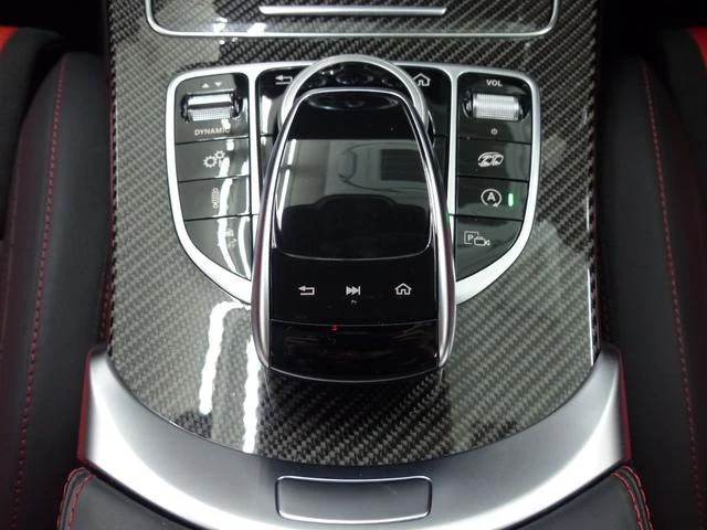 MERCEDES AMG C-CLASS 52