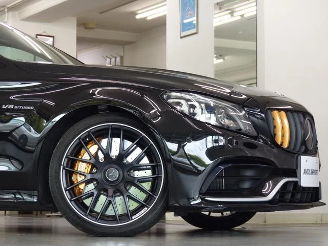 MERCEDES AMG C-CLASS 5