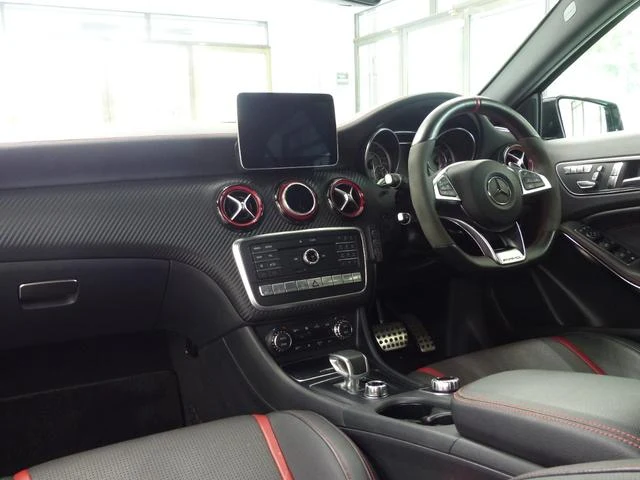 MERCEDES AMG A-CLASS 8