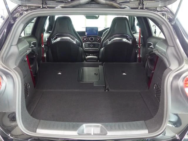 MERCEDES AMG A-CLASS 16