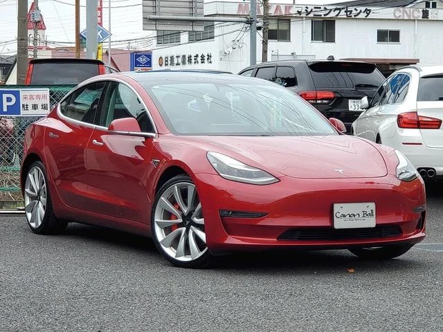Tesla MODEL 3 32