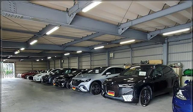 Tesla MODEL 3 72