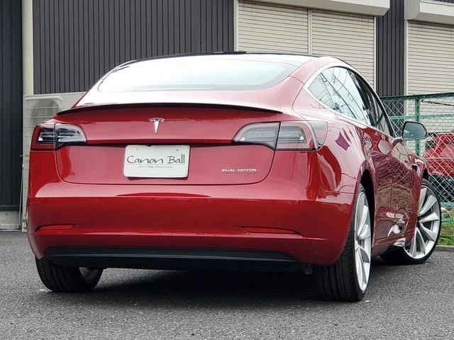 Tesla MODEL 3 67