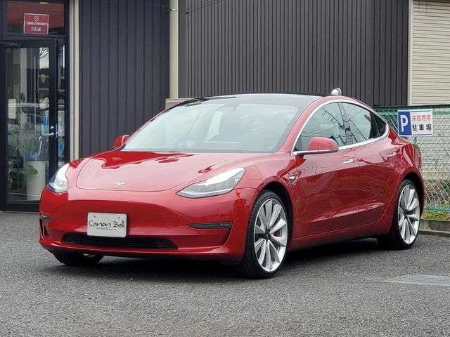 Tesla MODEL 3 4