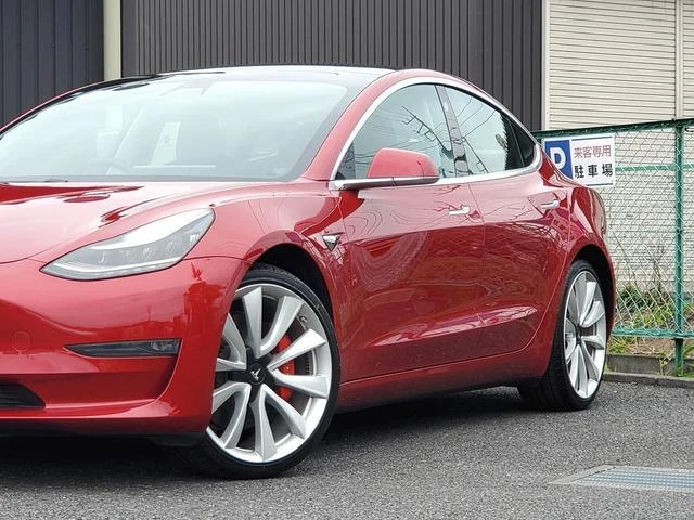 Tesla MODEL 3 34