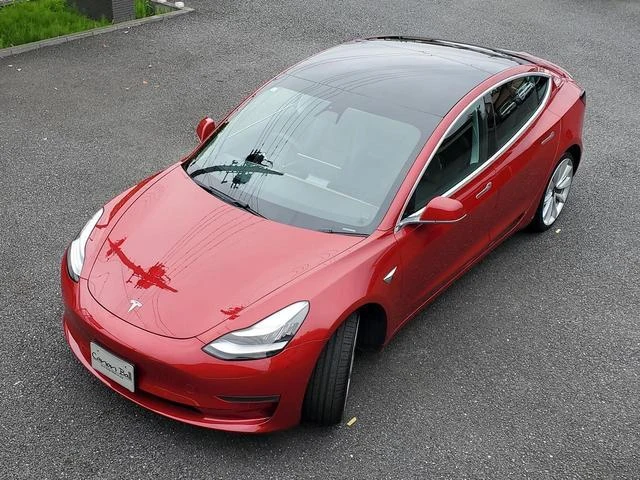 Tesla MODEL 3 69
