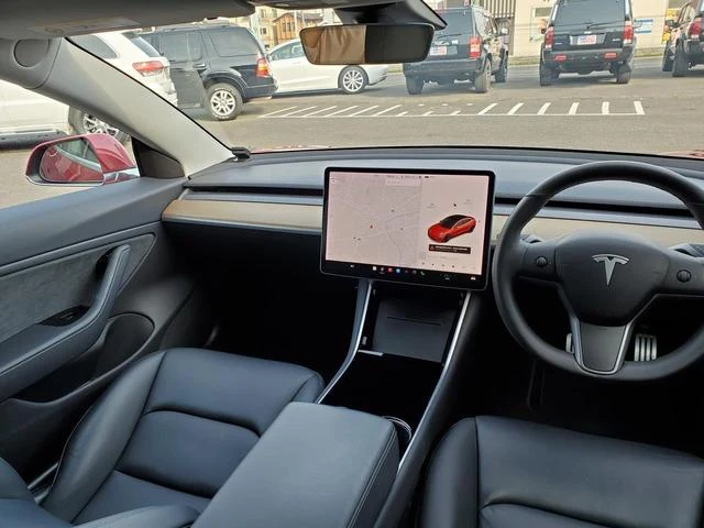 Tesla MODEL 3 24