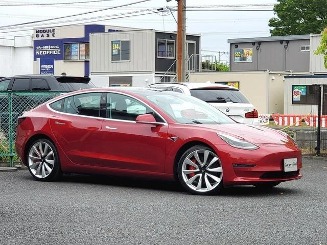 Tesla MODEL 3 11