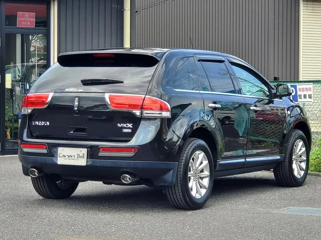 Lincoln MKX 3