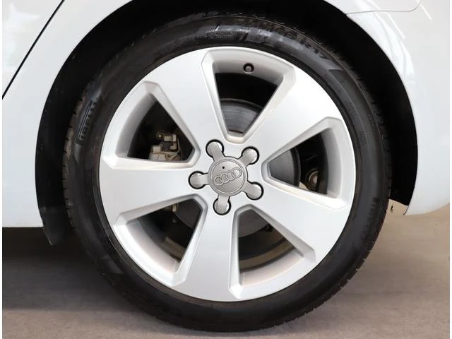 Audi A3 40