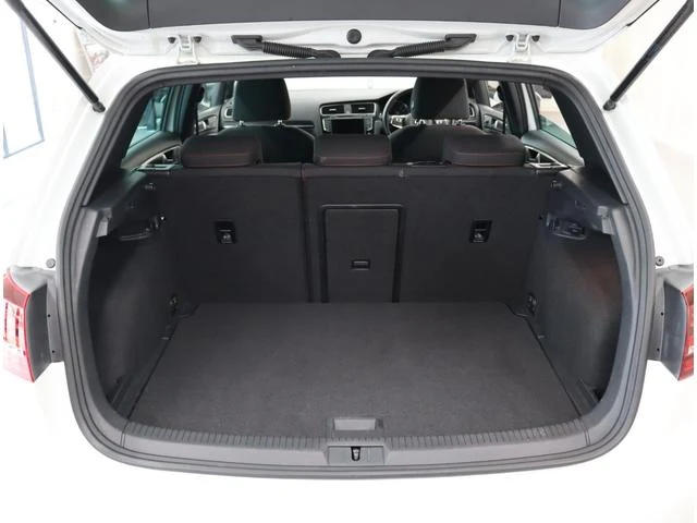 Volkswagen GOLF 8