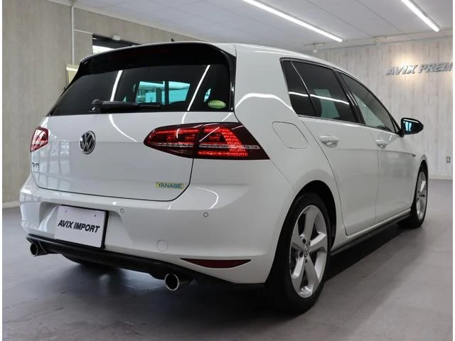 Volkswagen GOLF 34