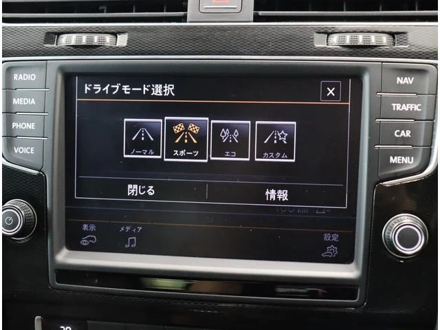 Volkswagen GOLF 14