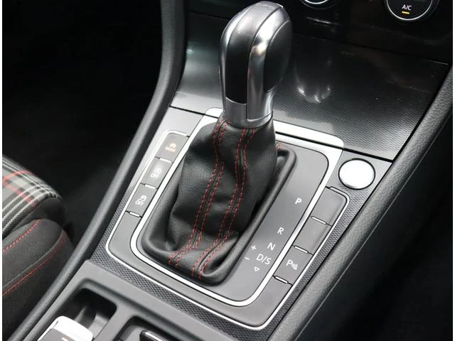 Volkswagen GOLF 11