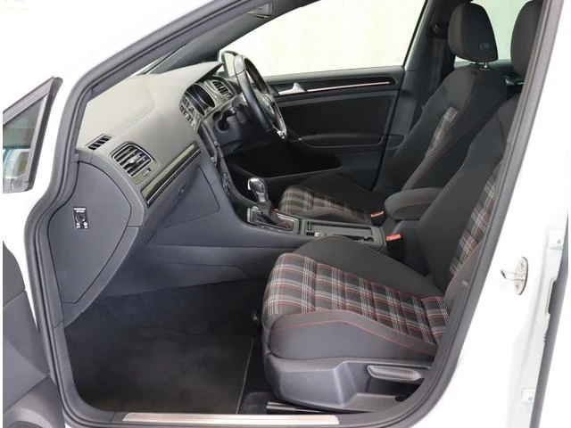 Volkswagen GOLF 58